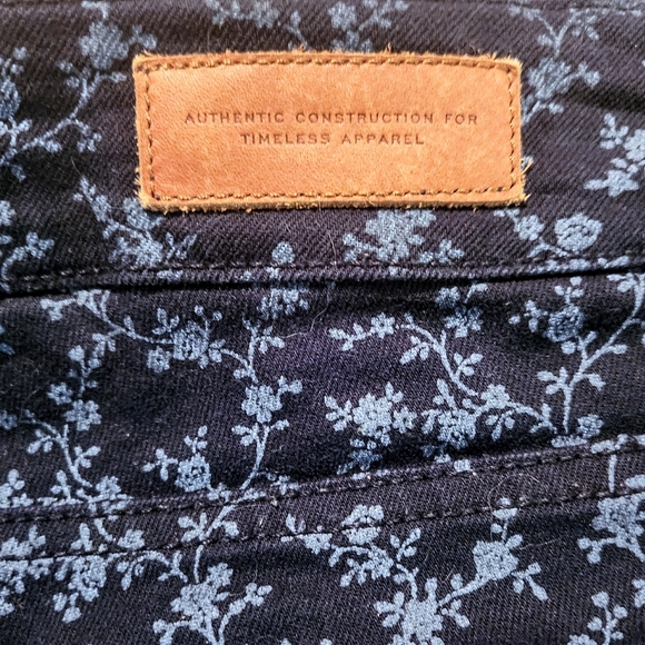 H&M Floral Denim Shorts Size 10 - Picture 4 of 6